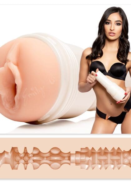 Masturbator Emily Willis Squirt Fleshlight