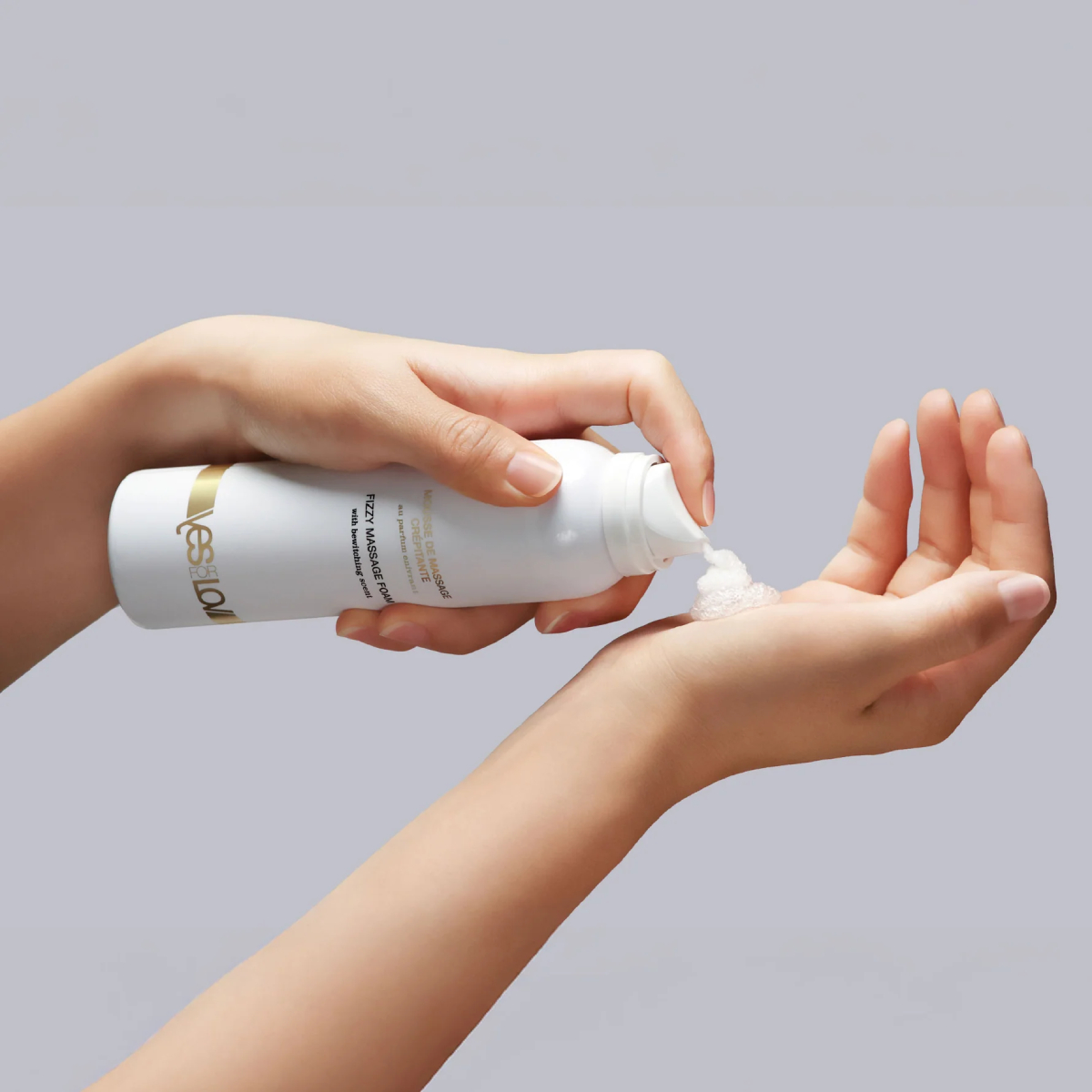 Pianka do masażu YESfor LOV Musująca, Zapachowa 150 ml 4 Pianka do masażu Fizzy Massage Foam With Bewitching Scent 150ml YESforLOV
